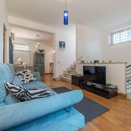 Ostiense Exclusive Terrace Flat Apartment Rome